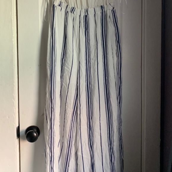 Suit - Picture 3 of 3